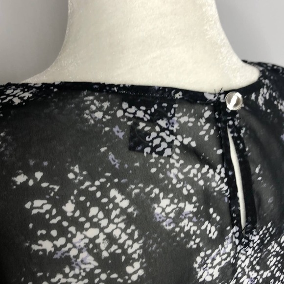 Paper crane black and white printed blouse - Picture 5 of 7